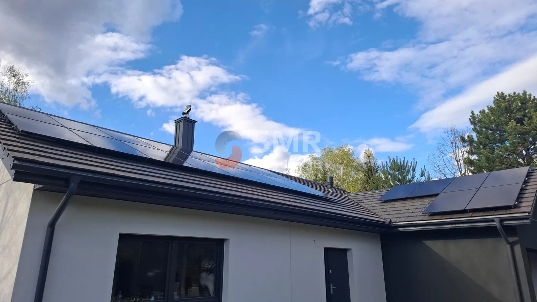 Fotowoltaika 11 kWp na dachu nowoczesnego domu, Sulejówek