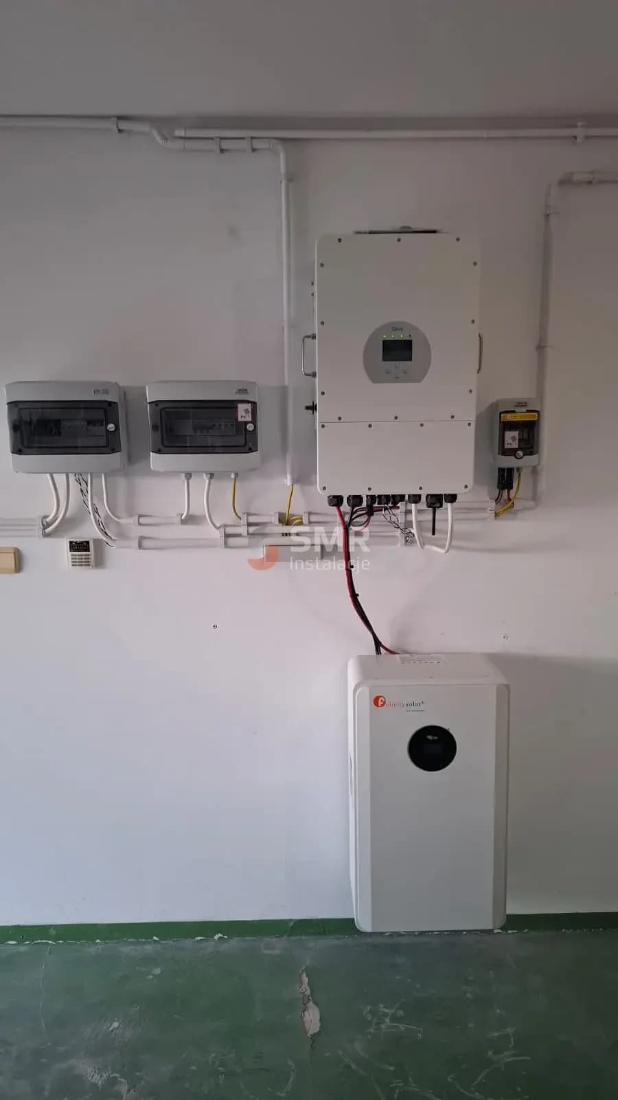 Magazyn energii 10 kWh z falownikiem hybrydowym w Opaczy Małej