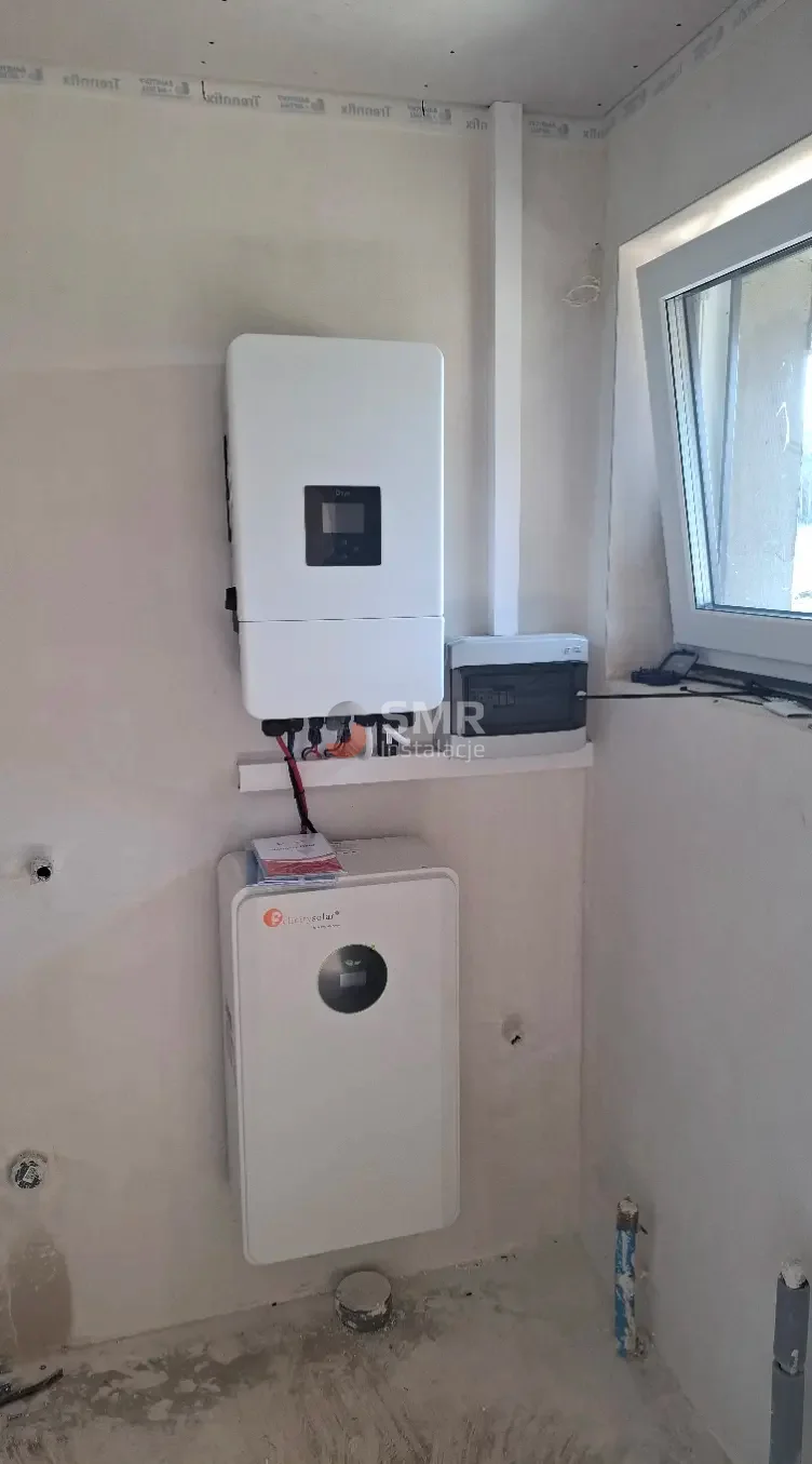 Falownik hybrydowy Deye 10 kWh + backup - Ostrołęka