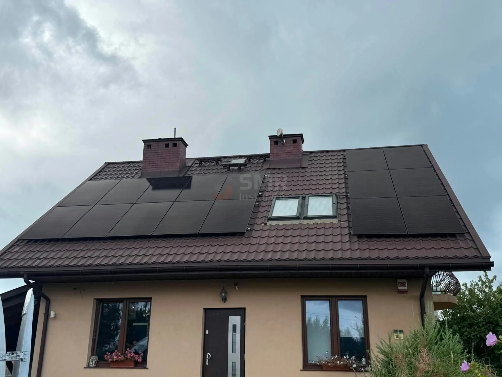 Realizacja: System hybrydowy 8 kWp + 27 kWh - Tarczyn