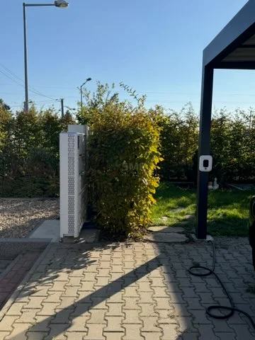 Realizacja: System hybrydowy 15 kWp + 27 kWh - Warszawa - zdjęcie dodatkowe 1